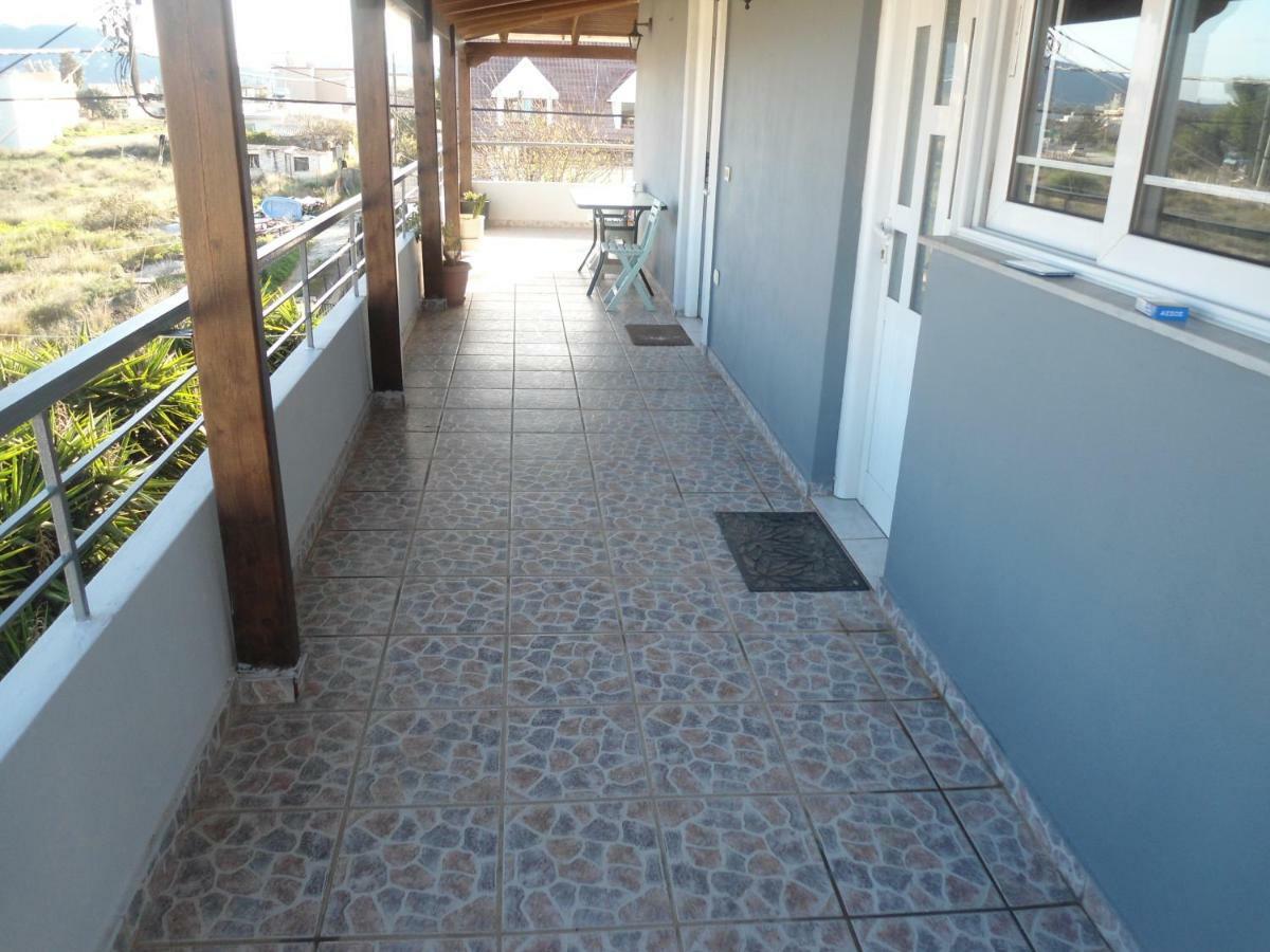 Sunny Apartment 15 Min From Airport And Sea Artemida  Exterior photo